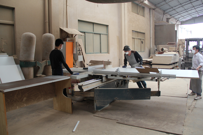 碧江產(chǎn)品生產(chǎn)車(chē)間實(shí)拍 探訪(fǎng)碧江生產(chǎn)實(shí)力，感受木材加工的精湛工藝